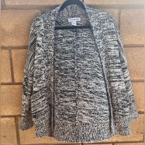 Cotton Emporium Black and White Cardigan Front
Pockets Size Medium